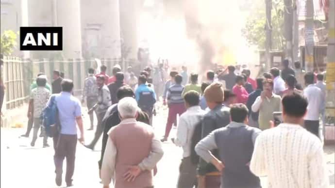 दिल्ली हिंसा : उत्तर पूर्वी इलाके में मंगलवार को बंद रहेंगे स्कूल, परीक्षाएं रद्द