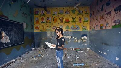हिंसा की आग में जला स्कूल; 15 साल के बेटे का शव देख मां हो जा रही बेहोश, कुछ ऐसे हैं दिल्ली के हालात
