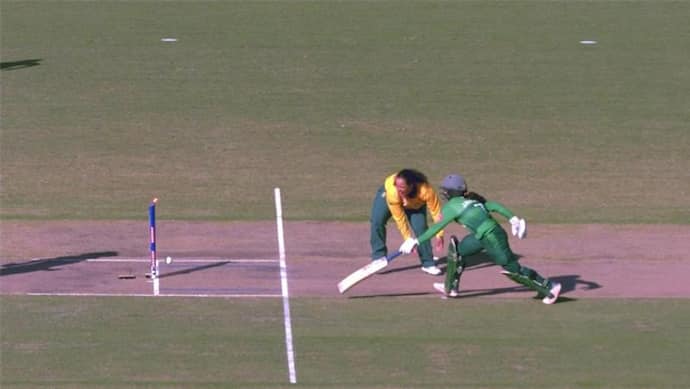 रन आउट होने के बाद पाकिस्तानी कप्तान की अजीबोगरीब मांग, बोली ICC को हटा देना चाहिए यह नियम