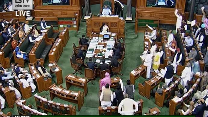 दिल्ली हिंसा पर संसद के दोनों सदनों में संग्राम; भाजपा और कांग्रेस सांसदों के बीच हुई धक्का मुक्की