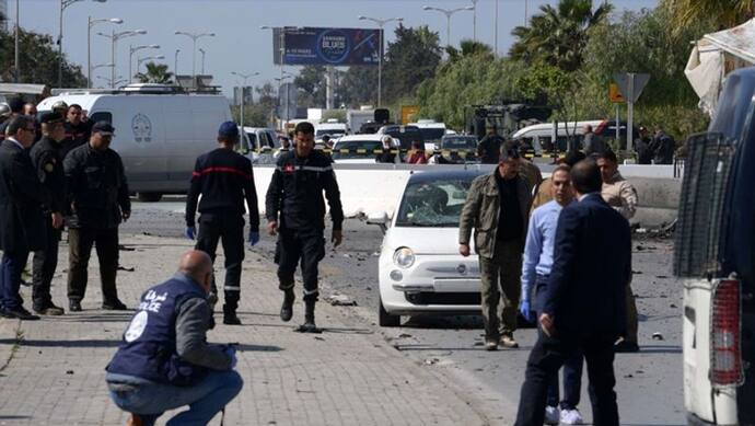 ट्यूनीशिया में अमेरिकी दूतावास के बाहर आत्मघाती हमला, एक पुलिस अधिकारी की मौत