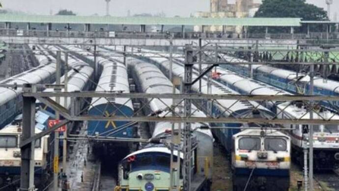 Agnipath Protest: 20 जून से 709 ट्रेनों को रेलवे ने कर दिया है कैंसल, एक क्लिक में जानें अपनी ट्रेन का स्टेटस