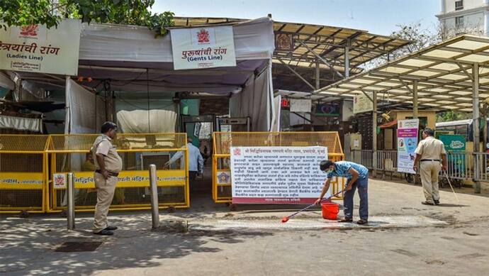 संक्रमण को रोकने के लिए मुम्बई के 2 कॉलोनियों को किया गया सील, आदित्य ठाकरे ने ट्वीट कर दी जानकारी