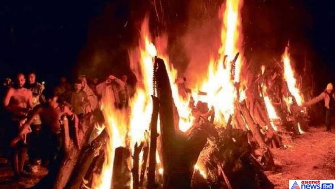 कोरोना संकट: मुस्लिमों के विरोध के बावजूद इस देश में जलाए जा रहे शव