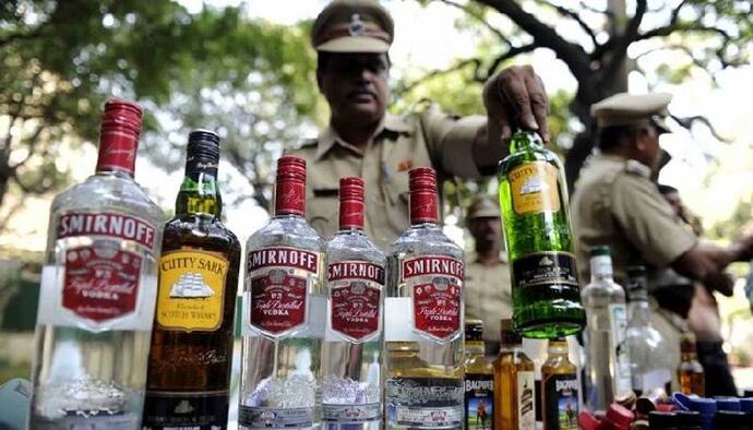 राजनीति के साथ-साथ शराब की तस्करी भी, पुलिस के हत्थे चढ़ा LJP का जिलाध्यक्ष; फिर सामने आई ये कहानी