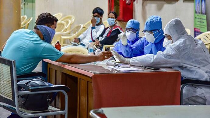 देश में कोरोनाः अब तक 27 हजार 890 मरीज, स्वास्थ्य मंत्री के OSD ऑफिस में तैनात जवान मिला संक्रमित
