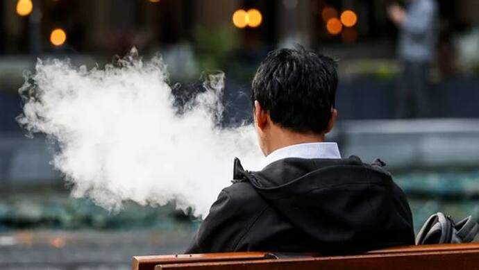 धूम्रपान करने वाले लोग कोविड-19 संक्रमण से ज्यादा प्रभावित, आईआईटी रिसर्च में हुआ खुलासा