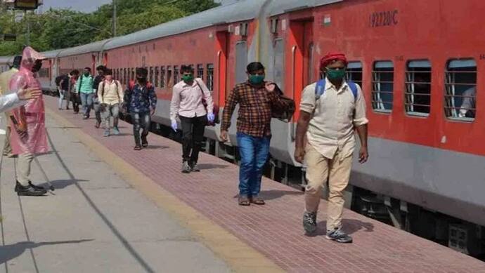गुजरात से आई स्पेशल ट्रेन से आगरा नहीं उतर पाए 1203 श्रमिक, ले जाए गए कानपुर, 250 रुपये देना पड़ा किराया