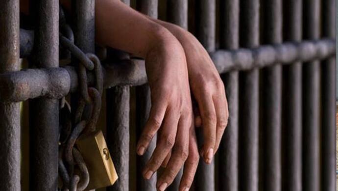कोरोना वायरस में अपराधियों की चांदी, महाराष्ट्र सरकार ने 50% कैदियों को छोड़ने का किया फैसला