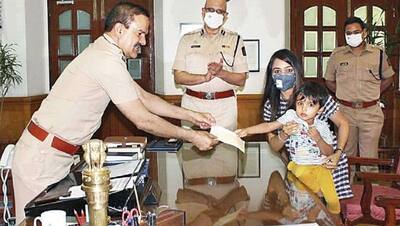 3 साल के बच्चे को पुलिस कमिश्नर भी कर रहे सैल्यूट, खुद 50 हजार रुपए कमाकर गरीबों को दिए दान
