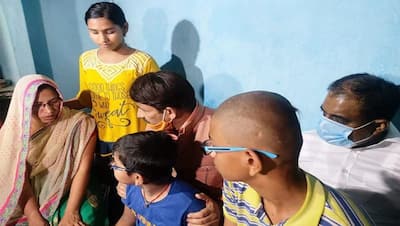 शहीद सुनील कुमार के घरवालों से मिले मनोज तिवारी, बच्चों की पढ़ाई का लिया जिम्मा, कहा- अब चीन की खैर नहीं