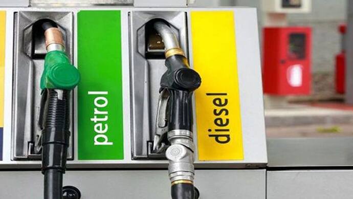 पाकिस्तान में एक दिन में बढ़े 25 रुपए तेल के दाम, पेट्रोल-डीजल 100 रुपए लीटर से भी हुआ महंगा