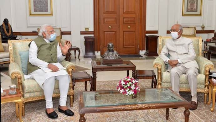 PM मोदी ने की राष्ट्रपति से मुलाकात, 30 मिनट की बैठक में की राष्ट्रीय-अंतर्राष्ट्रीय मुद्दों पर बात