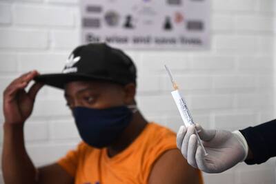 अब कोरोना का होगा दी एंड, वैक्सीन बनाने में इस देश ने मारी बाजी, सबसे पहले किया सफल ह्यूमन ट्रायल