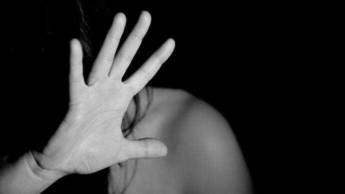 कोविड सेंटर में कोरोना पॉजिटिव शख्स ने किया 14 साल की बच्ची का यौन शोषण, 2 गिरफ्तार