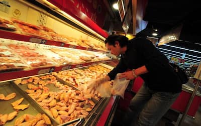 चीन से कोरोना पर चौंकाने वाली खबर, फ्रोजन चिकन में वायरस के मिलने का दावा