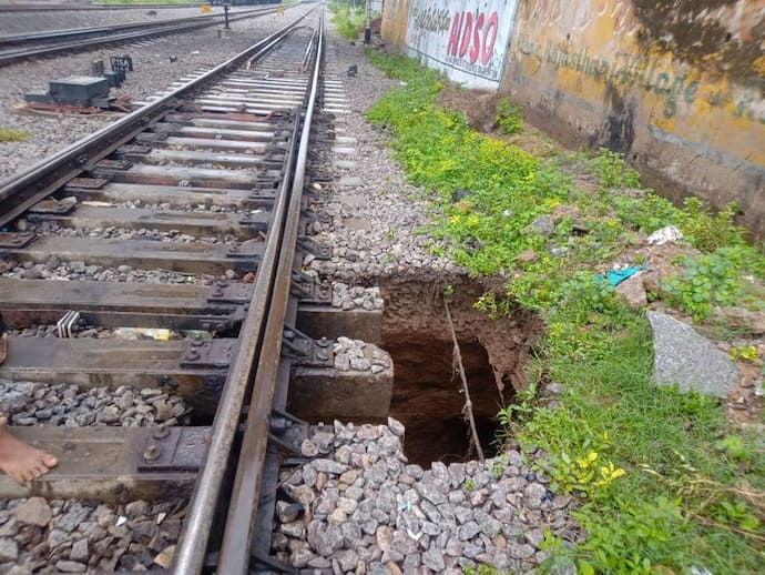 मिजोरम-असम सीमा संघर्षः हैलाकांडी में बदमाशों ने तोड़ा रेलवे ट्रैक, मिजोरम की एकमात्र रेल सेवा बंद