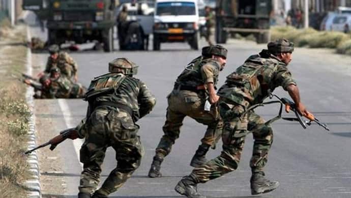 जम्मू कश्मीर के पंपोर बाईपास पर आतंकी हमले में CRPF के 2 जवान शहीद, 3 घायल