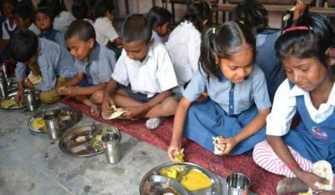 Mid-Day Meal-মিড ডে মিল খেয়ে অসুস্থ ৩২ জন শিশু, হইচই রাজ্য জুড়ে