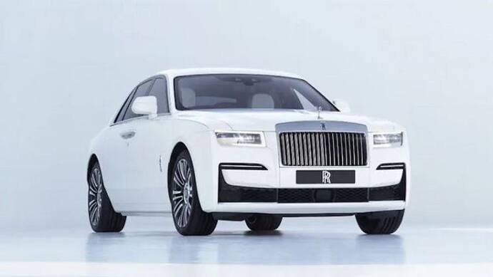 Rolls Royce ने लॉन्च किया सेडान  Ghost का सेकंड जनरेशन, जानें कीमत और स्पेसिफिकेशन्स