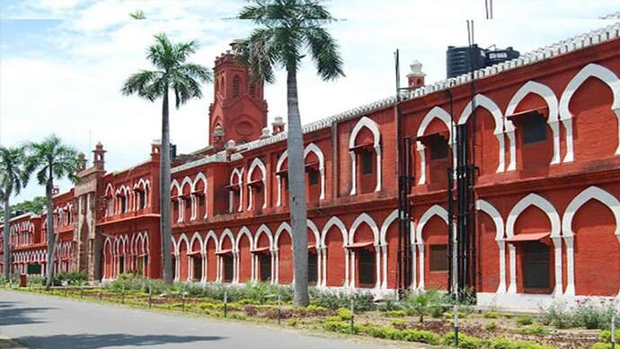 अलीगढ़: सनातन धर्म की पढ़ाई करेंगे मुस्लिम यूनिवर्सिटी के छात्र, सिलेबस को अंतिम रूप देने में जुटा प्रशासन
