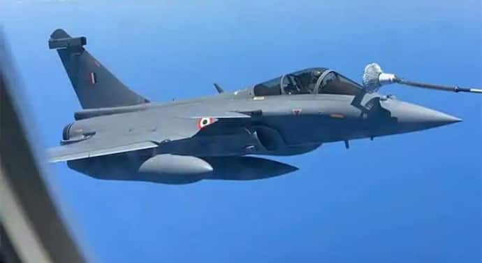 भारत - चीन सीमा विवाद के बीच भारतीय वायुसेना ने एलएसी के नजदीक रफाल का परिचालन किया शुरू