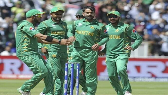 हो गया पाकिस्तान क्रिकेट बोर्ड की कंगाली का खुलासा, खिलाड़ियों से ही मांगा जा रहा कोरोना टेस्ट का पैसा