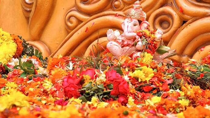 विनायकी चतुर्थी 20 सितंबर को, भगवान श्रीगणेश को चढ़ाएं दूर्वा और इस विधि से करें पूजा, घर आएगी सुख-समृद्धि