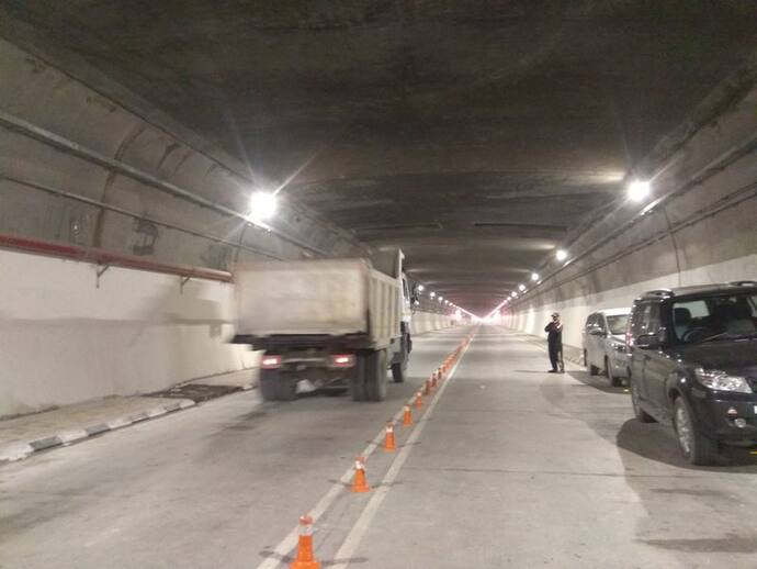 साल के पहले दिन दुनिया की सबसे ऊंची Atal Tunnel ने बनाया रिकॉर्ड, 24 घंटे में इतने वाहनों ने पार की सुरंग