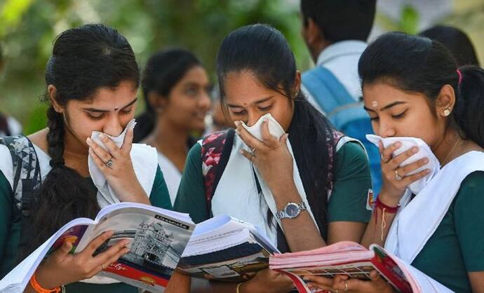 आंध्र प्रदेश, असम, उत्तराखंड समेत कईं राज्यों में सोमवार से खुल रहे स्कूल, असम में ऑड - इवन सिस्टम से खुलेंगे