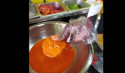 दिल्ली के इस दुकान में मिलता है 29 हजार रु तक का बर्गर, अंदर डालते हैं शुद्ध-शाकाहारी मछली का मीट