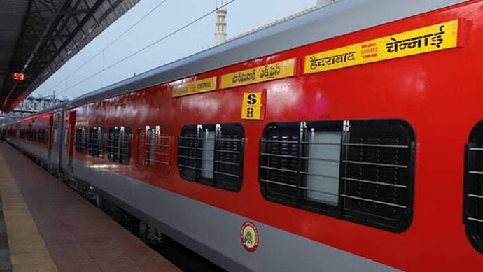 10 से 35 रूपए किराया बढ़ा सकता है इंडियन रेलवे, जानें किस लिए किराए में बढ़ोत्तरी की है तैयारी
