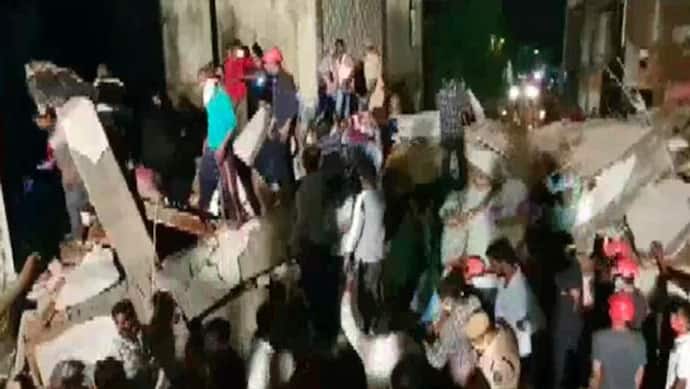गुजरात के वड़ोदरा में गिरी इमारत, तीन मजदूरों की मौत एक दर्जन से अधिक घायल; राहत एवं बचाव कार्य जारी