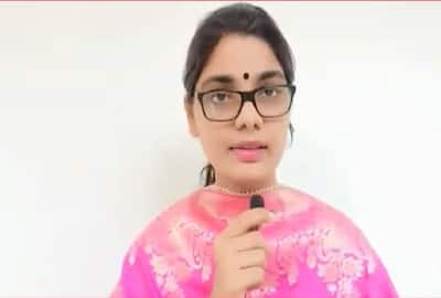 कौन है ये लड़की, जो बिहार चुनाव में सोशल मीडिया पर बनी स्टार, विपक्षी नेताओं की पहली पसंद
