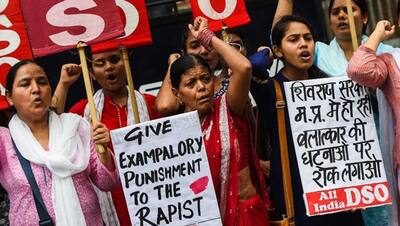 बेटियों पर नहीं थम रही हैवानियतः हाथरस-बलरामपुर-बुलंदशहर के बाद MP-राजस्थान में भी गैंगरेप