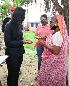 मैदान में CM कैंडिडेट पुष्पम प्रिया चौधरी की 'गर्ल स्क्वाड', यहां से लड़ेंगी चुनाव; छान रही हैं इलाके की खाक