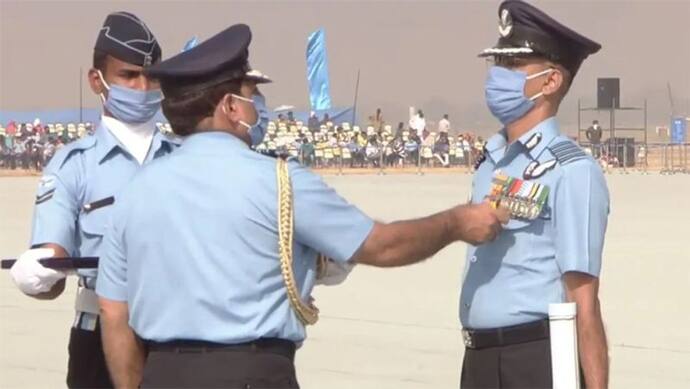 वायुसेना दिवस : बालाकोट में एयर स्‍ट्राइक करने वाले वॉरियर्स को सम्मानित किया गया