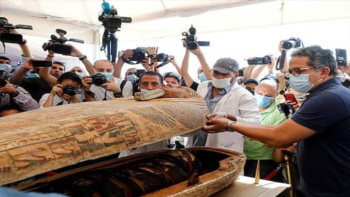 मिस्र में खोले गए 4000 साल पुराने ताबूत, देवलोक पहुंचने के मंत्र वाली किताब के साथ मिले चौंकाने वाले सामान