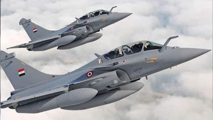 चीन से विवाद के बीच बढ़ेगी भारतीय वायुसेना की ताकत, नवंबर के पहले हफ्ते में भारत आएंगे 3-4 नए राफेल