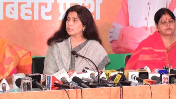 बिहार पहुंची BJP की महिला प्रत्याशी पर कमलनाथ के टिप्पणी की आंच, उपवास पर सांसद