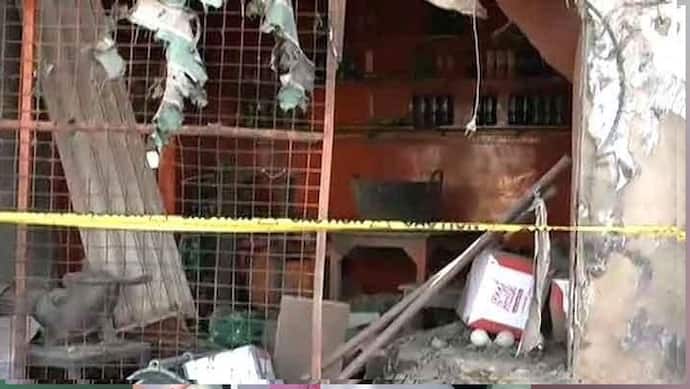 पाकिस्तान : कराची यूनिवर्सिटी के सामने चार मंजिला इमारत में विस्फोट, 3 लोगों की मौत