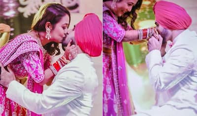 शादी के 6 दिन बाद नेहा कक्कड़ ने शेयर की रिंग सेरेमनी की फोटोज, पति के साथ लिपलॉक करती आईं नजर