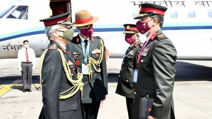 विवाद के बीच 3 दिन के दौरे पर नेपाल पहुंचे आर्मी चीफ नरवणे, नेपाली सेना के मानद जनरल का मिलेगा दर्जा