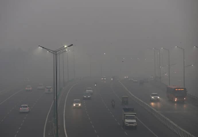 देश की राजधानी दिल्ली की फिर खराब हुई हवा: प्रदूषण की वजह से घने कोहरे की आशंका