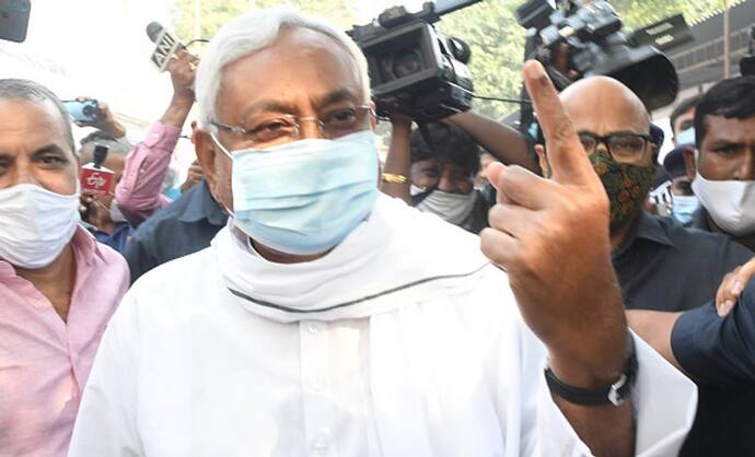 दीपावली बाद नीतीश कुमार लेंगे 7वीं बार सीएम पद की फिर से शपथ, इन मंत्रियों की जगह होंगे नये चेहरे