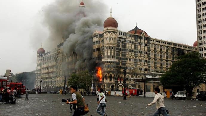भारत के दबाव में झुका पाकिस्तान, 26/11 के 11 आतंकियों को घोषित किया मोस्ट वॉन्टेड-हाफिज का नाम नहीं