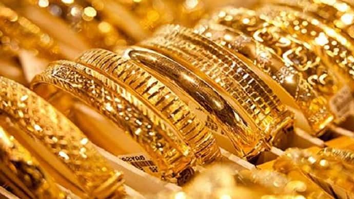 Gold Price Today-সোমবারেও স্বস্তি মিলল না সোনার দামে,কলকাতায় হাফ সেঞ্চুরির ঘরে সোনালী ধাতু