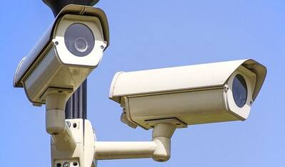 इस Trick से मोबाइल को बनाएं CCTV कैमरा, लाखों खर्च किए बिना FREE में फोन से ही रखें घर-ऑफिस पर नजर