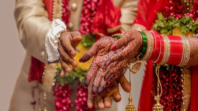 दिल्ली के बाद अब नोएडा में भी शादी समारोह पर पाबंदी, शामिल हो सकेंगे सिर्फ 100 मेहमान