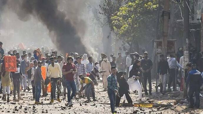दिल्ली हिंसा के 20 गुनहगारों की तस्वीर आई सामने, फायरिंग-आगजनी के हैं आरोपी; ढूंढ रही क्राइम ब्रांच